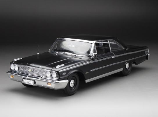 Sunstar American Collectables 1963 Ford Galaxie 500/XL Hard top 1:18