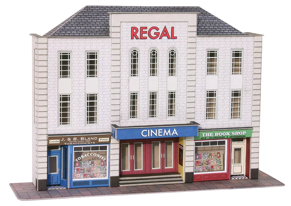 Metcalfe OO/HO Low Relief Cinema & Shops