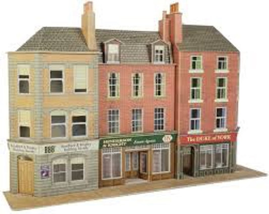 Metcalfe Low Relief Pub & Shops OO/HO Scale