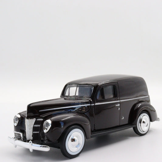 Motormax 1940 Ford Sedan Delivery 1/24