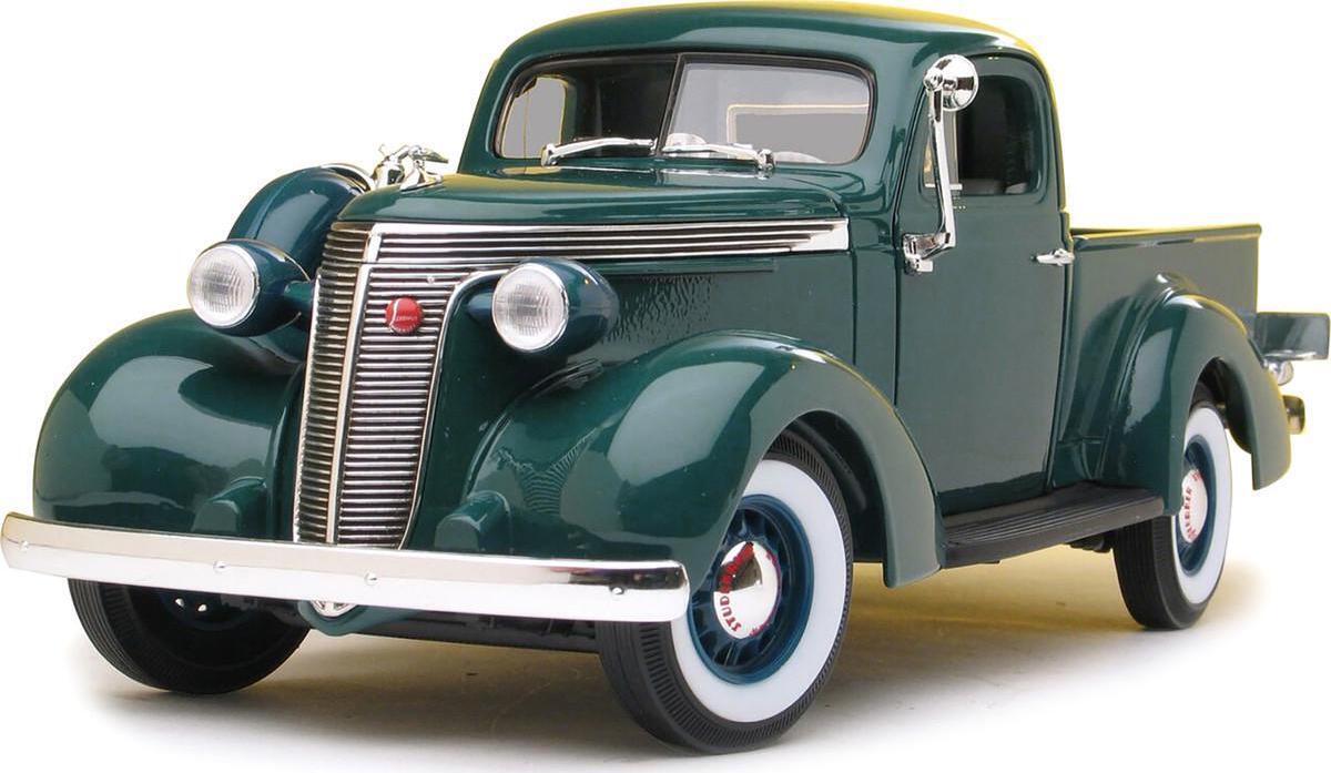 RS 1937 Studebaker coupe express 1/18